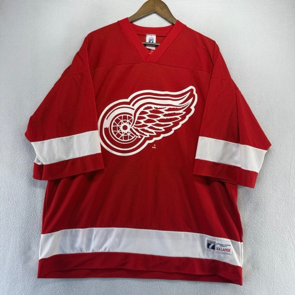Vintage Detroit Red Wings Hockey Hersey Men's 2XL Red White Logo 7 Yzerman 90s